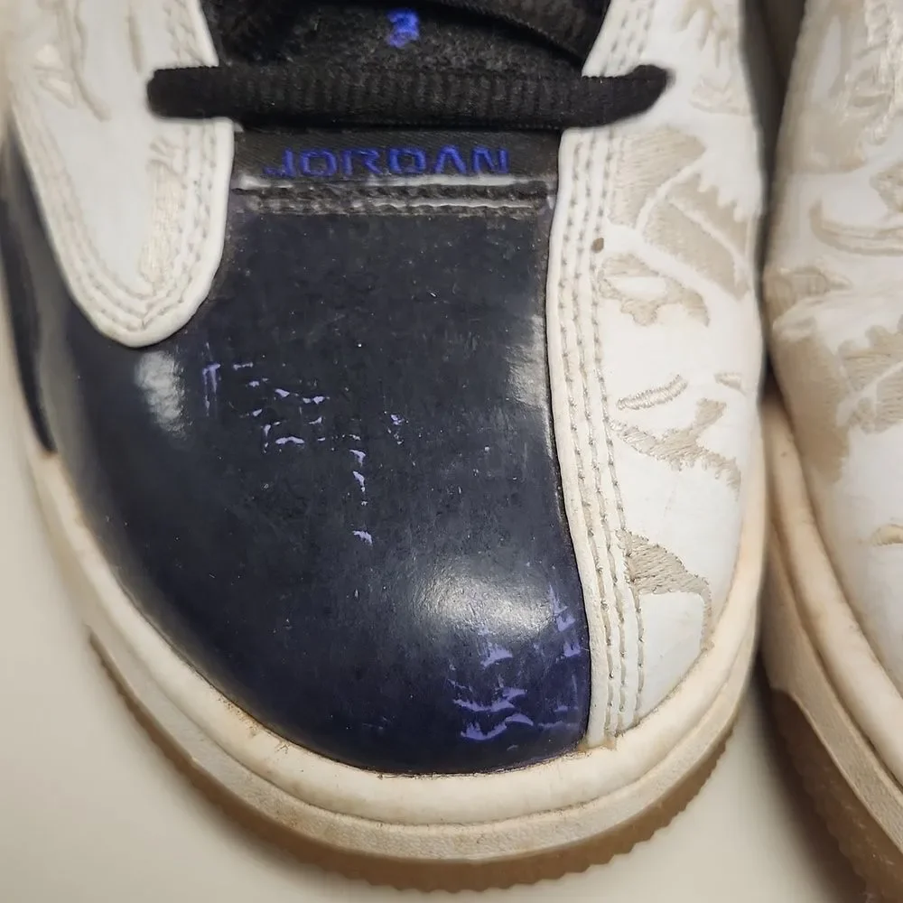 Nike this pair
